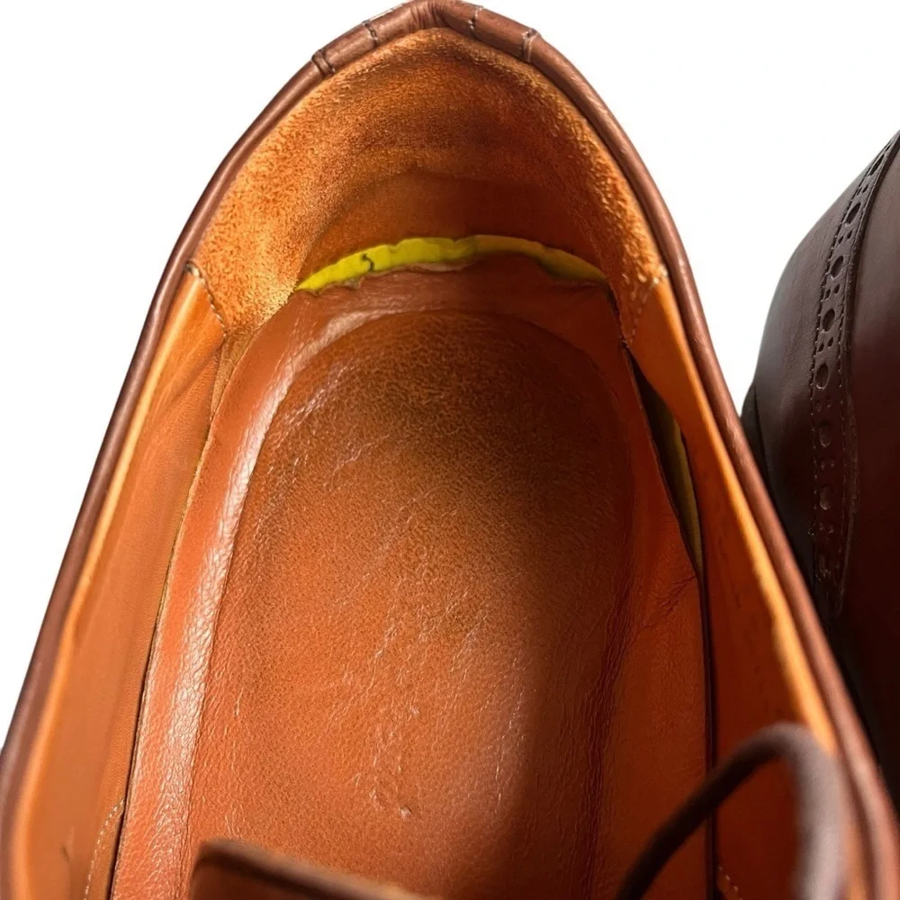 WOLF & SHEPHERD Senna Wingtip Oxford Dress Shoe in Maple Brown